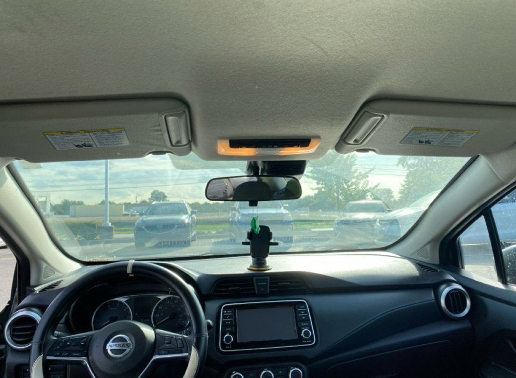 Used 2021 Nissan Versa S FWD image 5