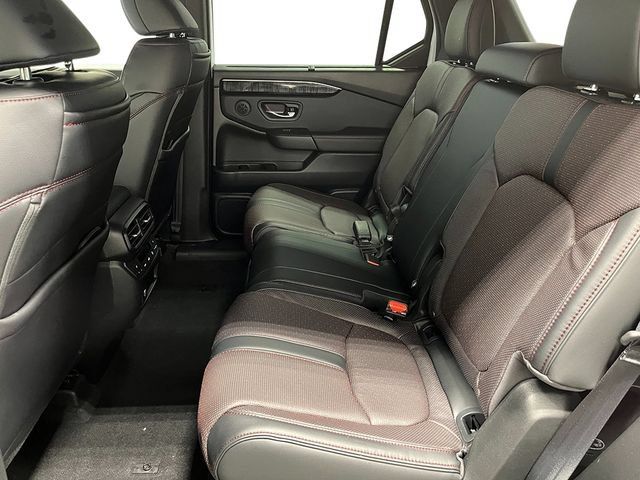 New 2025 Honda Pilot Black Edition image 22