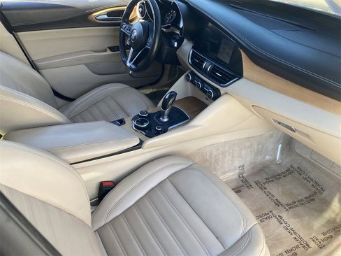 Used 2017 Alfa Romeo Giulia Ti w/ TI Lusso Light Wood Package image 8