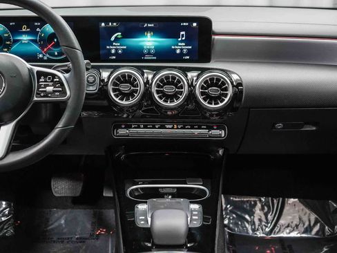 Certified 2022 Mercedes-Benz CLA 250 image 16