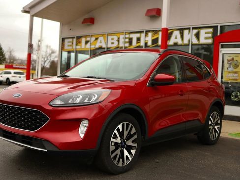 Used 2020 Ford Escape SEL image 1