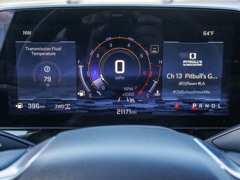 Used 2025 Chevrolet Suburban Z71 AWD/4WD image 19