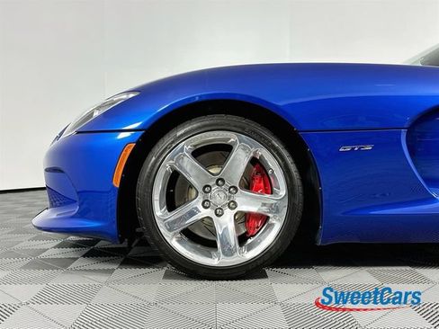 Used 2013 SRT Viper GTS w/ GTS Laguna Interior Pkg RWD image 38