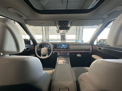 Used 2025 Hyundai Santa Fe Calligraphy image 21