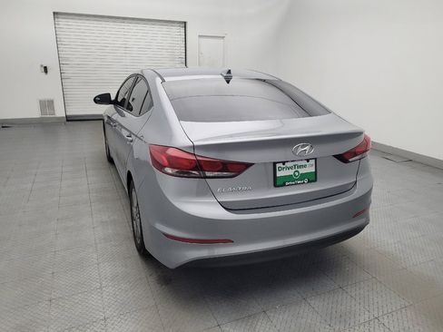 Used 2017 Hyundai Elantra SE FWD image 6