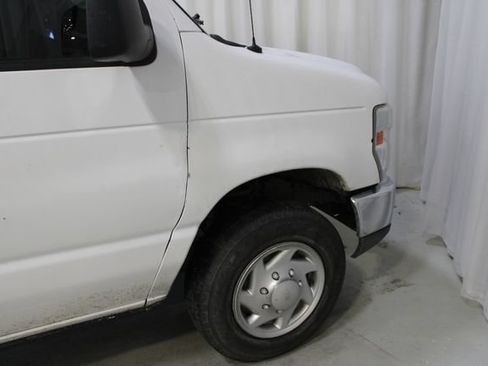 Used 2012 Ford E-150 and Econoline 150 w/ Commercial Cargo Van Pkg RWD image 39