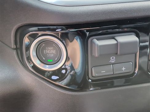 New 2026 Chevrolet Silverado 1500 High Country w/ LPO, Dark Essentials Package image 19