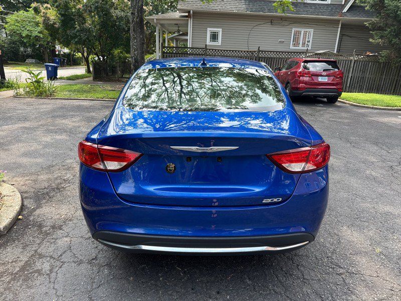 Used 2017 Chrysler 200 Limited Platinum FWD image 9