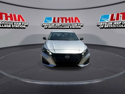 Used 2025 Nissan Altima 2.5 SV