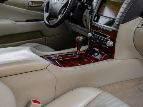 Used 2012 Lexus LS 460 L image 27