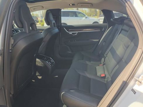 Used 2018 Volvo S90 T6 Momentum w/ Convenience Package AWD/4WD image 25