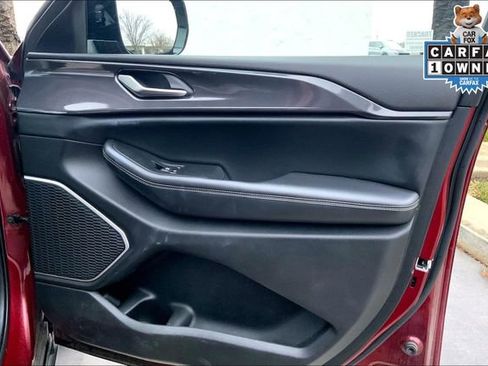 Used 2021 Jeep Grand Cherokee L Laredo image 22