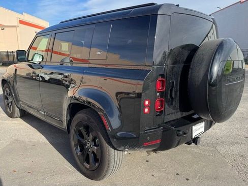 Used 2024 Land Rover Defender 110 X-Dynamic SE image 3