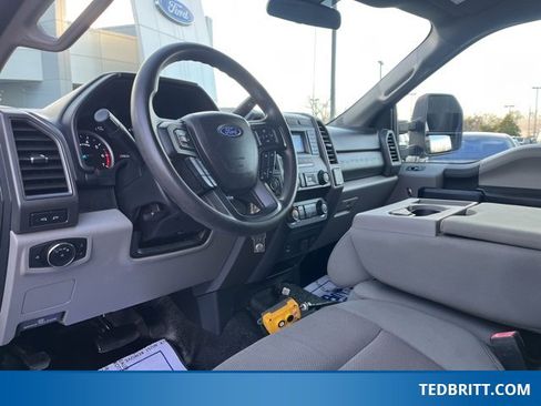 Used 2020 Ford F350 XL w/ Power Equipment Group image 19