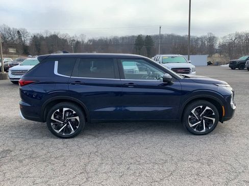 Used 2022 Mitsubishi Outlander SE image 6