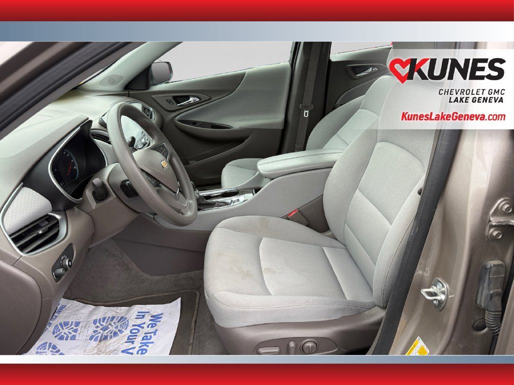 Used 2025 Chevrolet Malibu LT FWD image 19