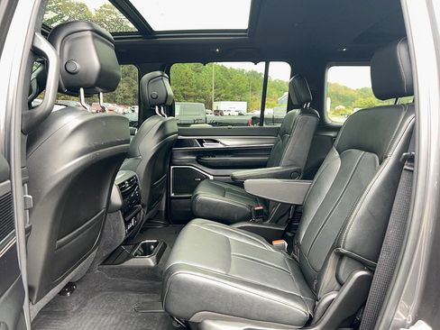 Used 2023 Jeep Wagoneer Series II w/ Convenience Group I image 29