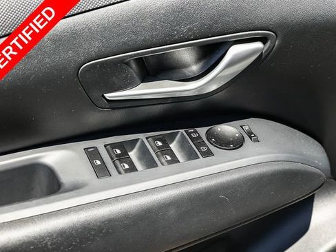 Certified 2025 Hyundai Tucson SE FWD image 22