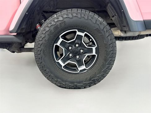 Used 2023 Jeep Gladiator Mojave w/ LED Lighting Group AWD/4WD image 12