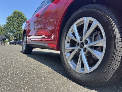 Certified 2022 Audi Q3 2.0T Premium w/ Convenience Package image 11