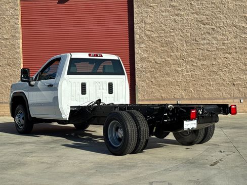 New 2026 GMC Sierra 3500 Pro w/ Fleet Convenience Package RWD image 14