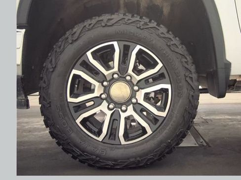 Used 2025 Chevrolet Silverado 2500 LTZ w/ LTZ Premium Package AWD/4WD image 18