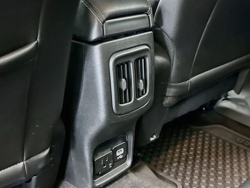 Used 2018 Jeep Compass Latitude w/ Popular Equipment Group AWD/4WD image 26