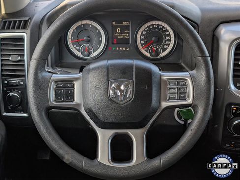 Used 2021 RAM 1500 Classic SLT image 28