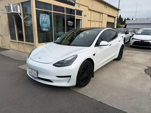Used 2021 Tesla Model 3 Standard Range Plus RWD image 7