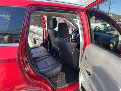 Used 2019 Mitsubishi Outlander SEL image 10