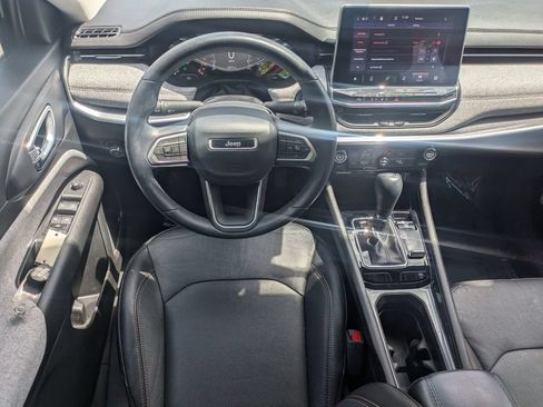 Used 2022 Jeep Compass Latitude w/ Sun and Sound Group AWD/4WD image 23