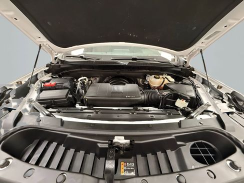 Used 2023 Chevrolet Suburban Premier RWD image 24