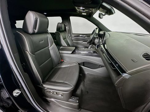 Used 2021 Cadillac Escalade Sport w/ Driver Assist Tech Package AWD/4WD image 30