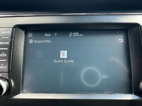 Used 2019 Kia Sedona LX image 28