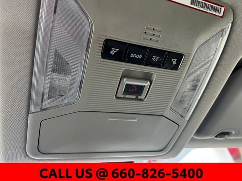 Used 2020 Toyota RAV4 LE FWD image 18