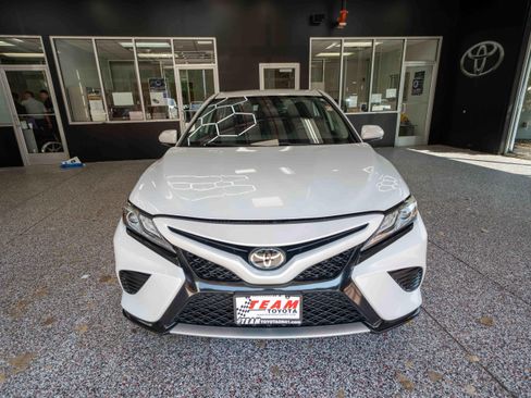 Used 2019 Toyota Camry XSE FWD image 6