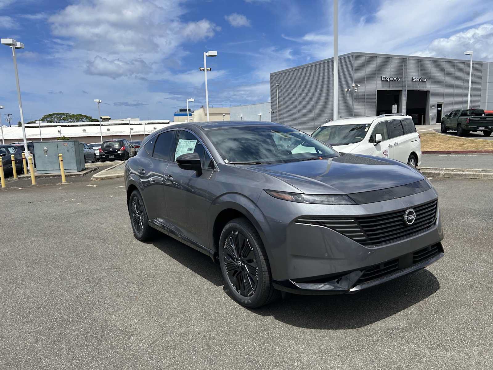 Used 2025 Nissan Murano Platinum w/ Cargo Package AWD/4WD image 2
