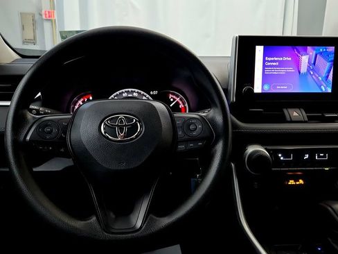 Used 2023 Toyota RAV4 LE AWD/4WD image 27