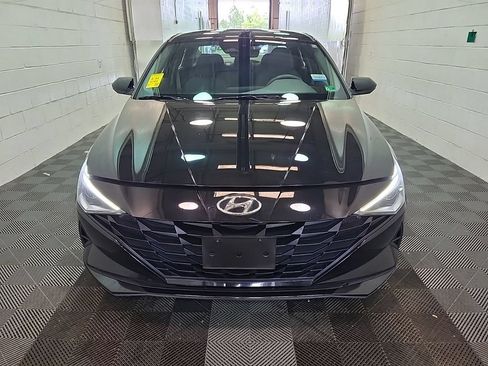 Used 2023 Hyundai Elantra SEL FWD image 2