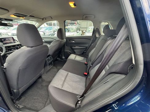 Used 2025 Nissan Rogue SV FWD image 28