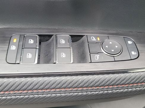 Certified 2025 Nissan Kicks SR w/ Illumination Package image 29