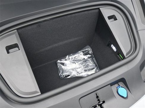 New 2025 Porsche Taycan GTS image 26