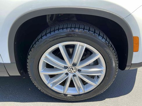 Used 2015 Volkswagen Tiguan SEL FWD image 73
