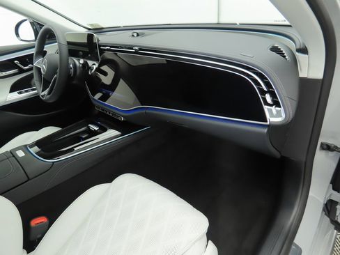 New 2026 Mercedes-Benz E 350 Sedan image 18