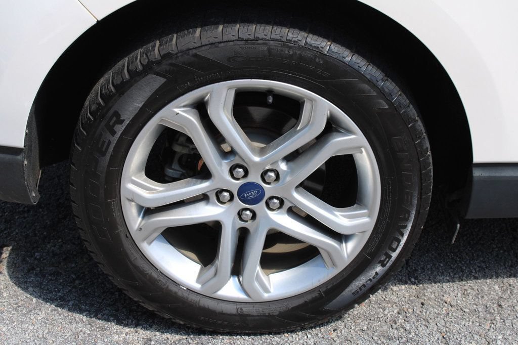 Used 2018 Ford Edge Titanium w/ Technology Package FWD image 35