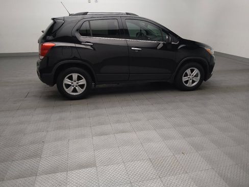 Used 2020 Chevrolet Trax LT w/ Driver Confidence Package FWD image 10