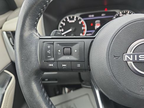 Used 2023 Nissan Rogue SL w/ SL Premium Package image 20