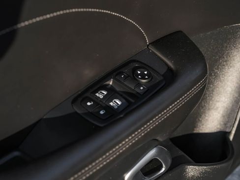 Used 2018 Dodge Challenger R/T Plus image 40