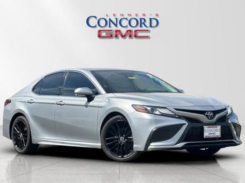 Used 2022 Toyota Camry XSE FWD image 2