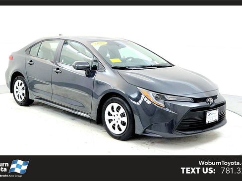 Certified 2025 Toyota Corolla LE image 1